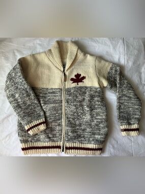 VNG Men's Ark Imports 100% New Zealand Wool Maple Leaf Sweater Jacket Size M